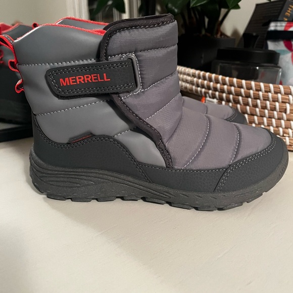 Merrell Kids Black and Red Snow Boots - Picture 1 of 8